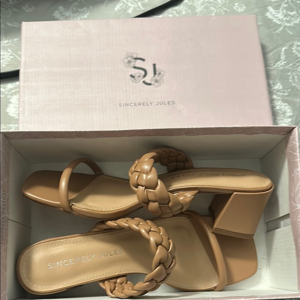 Sincerely Jules tan colored braided heel sandals size 9